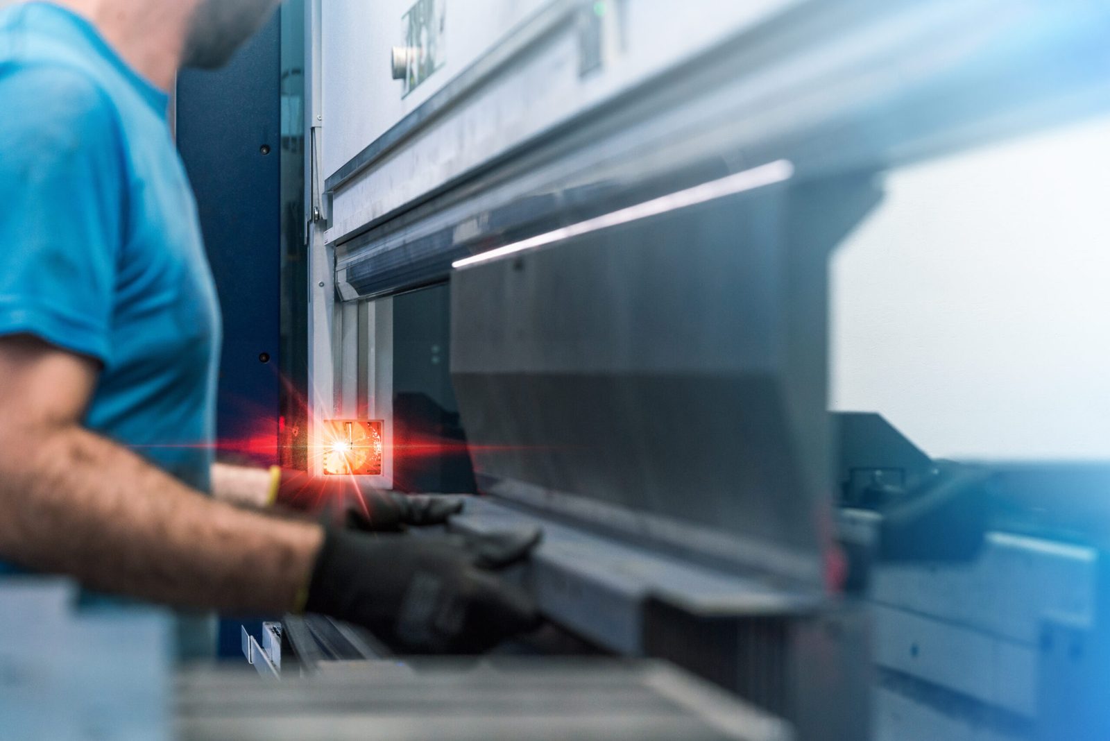 Bending a sheet on a CNC press brake
